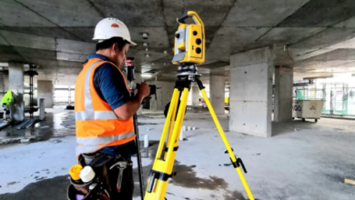 land surveyor