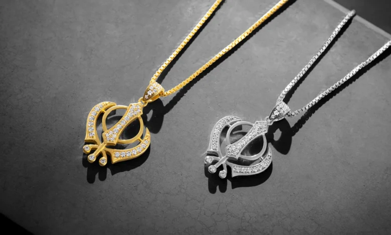 gold locket and pendant designs
